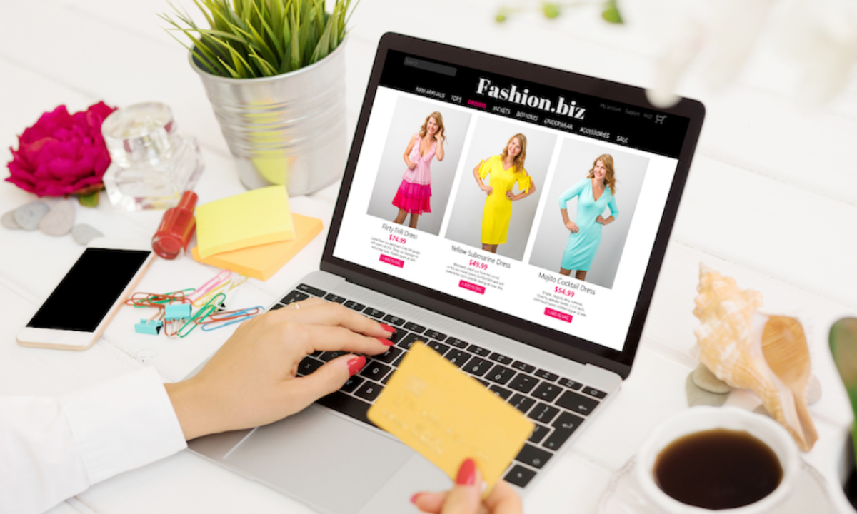 how to attract customers to your online store